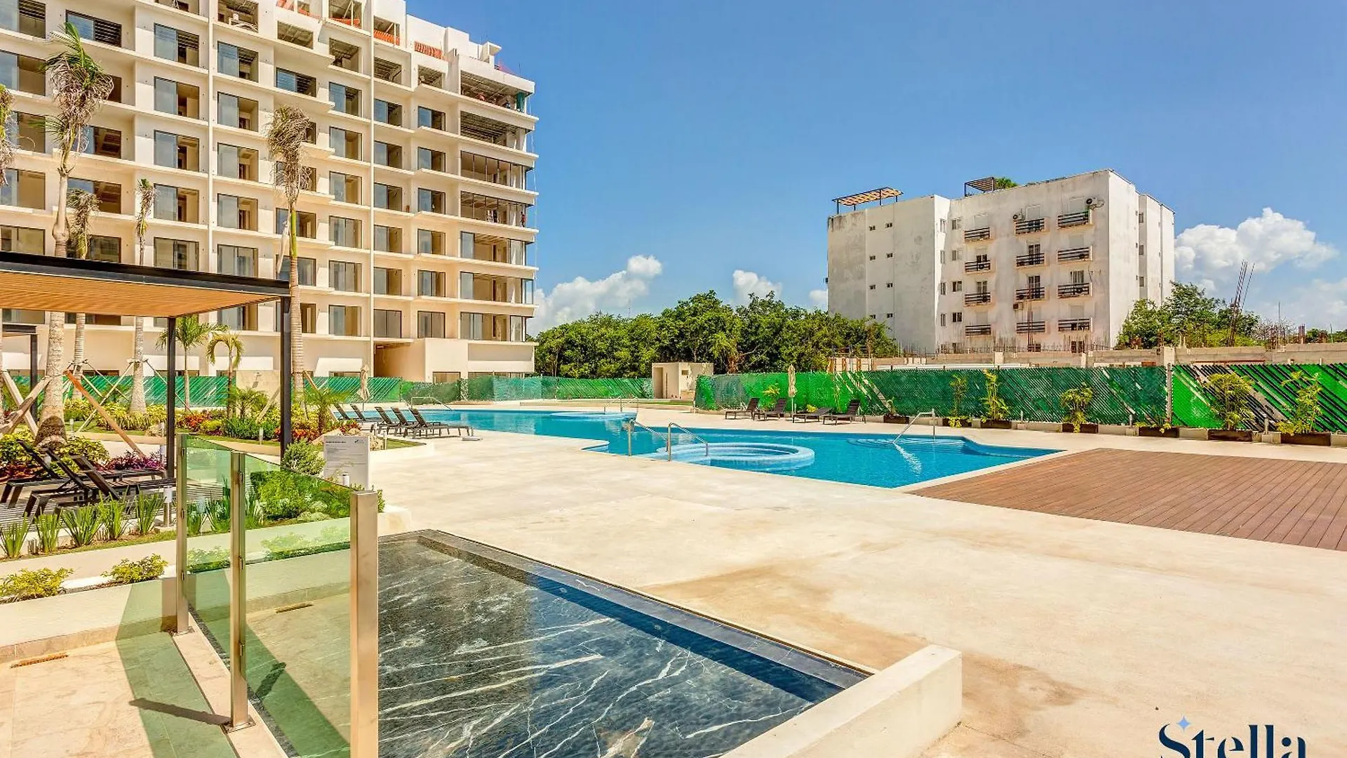 New Complex Resort Style With Amenities Near Downtown 7Min Playa del Carmen